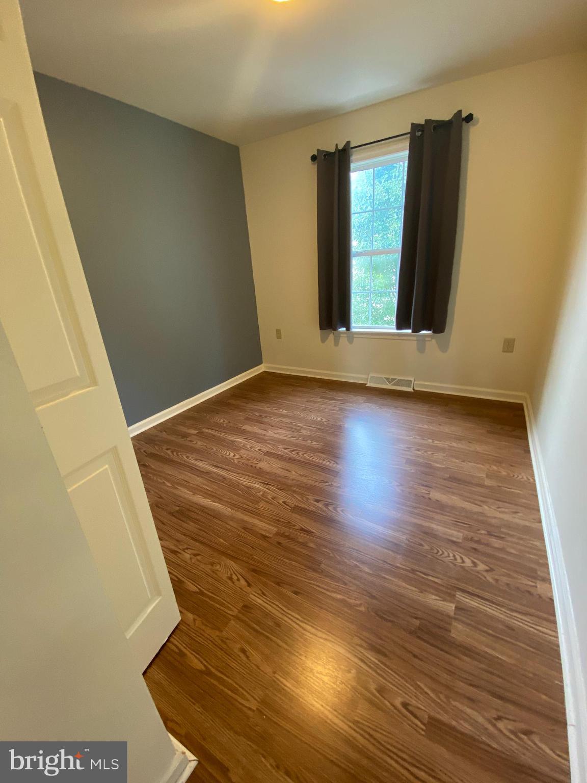 GEORGETOWN SQUARE - Residential Lease