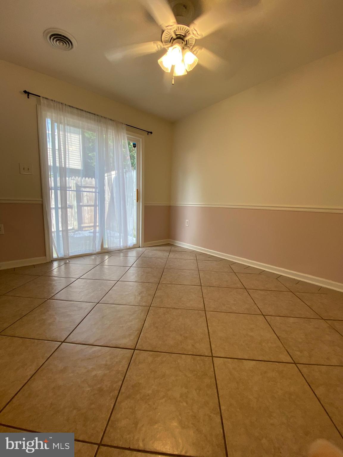 GEORGETOWN SQUARE - Residential Lease