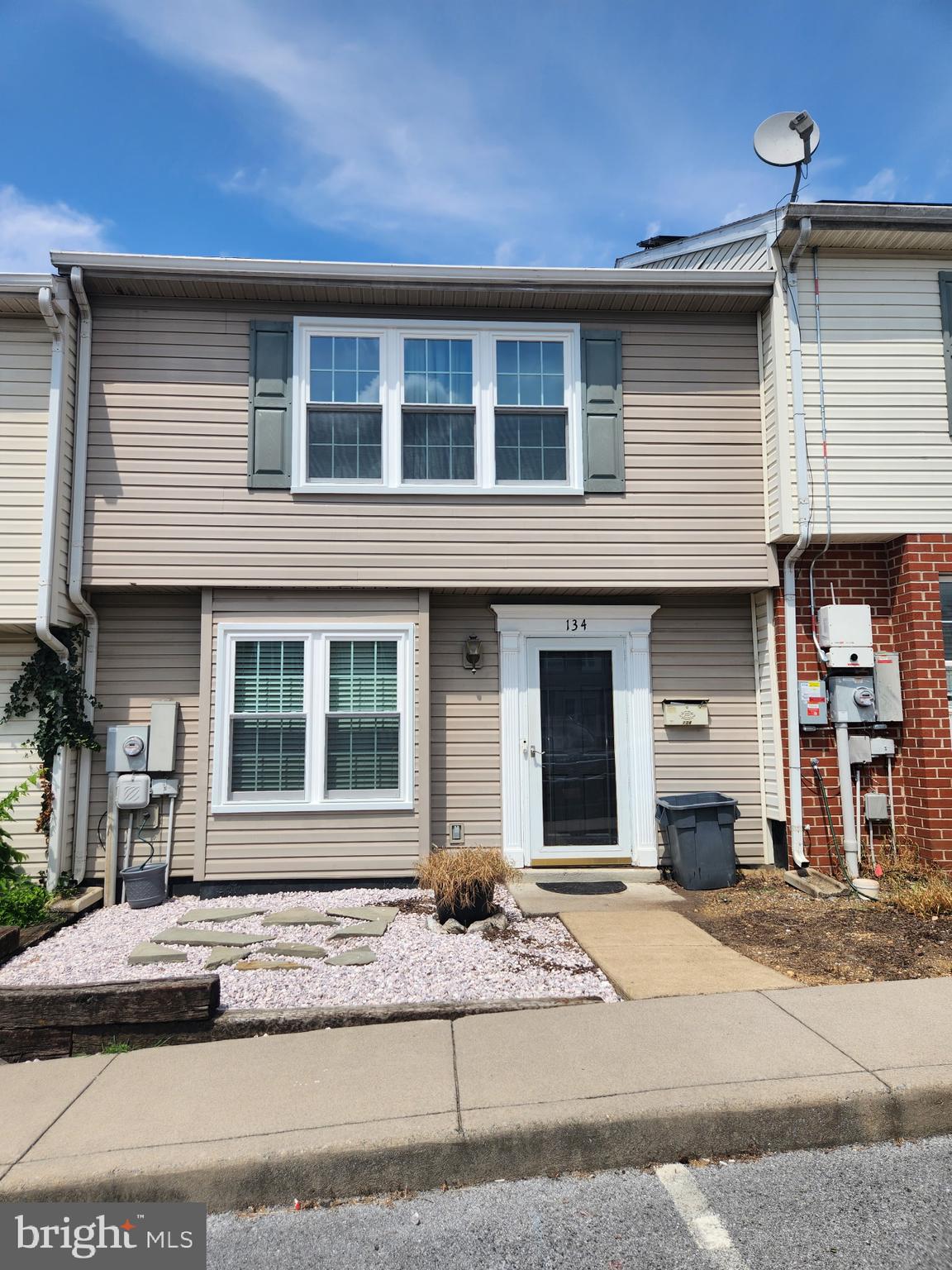 GEORGETOWN SQUARE - Residential Lease