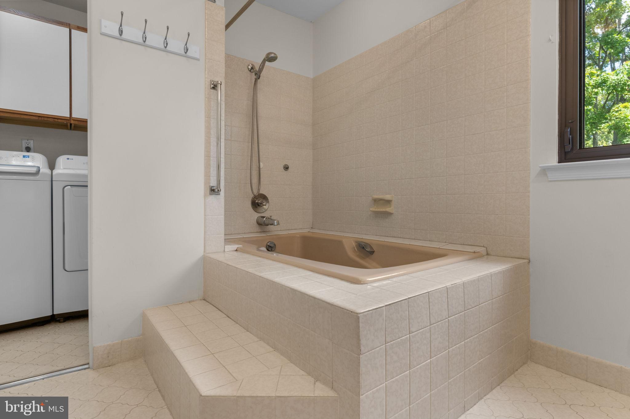 HEADLEY TRACE - Residential