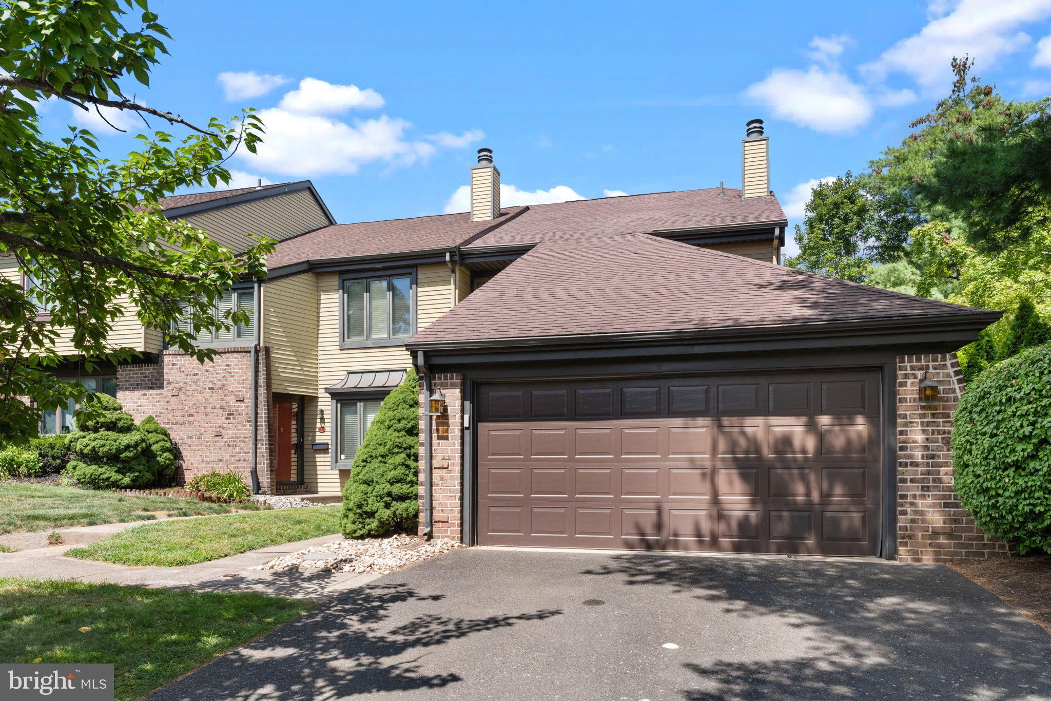 2 FARMINGTON PLACE