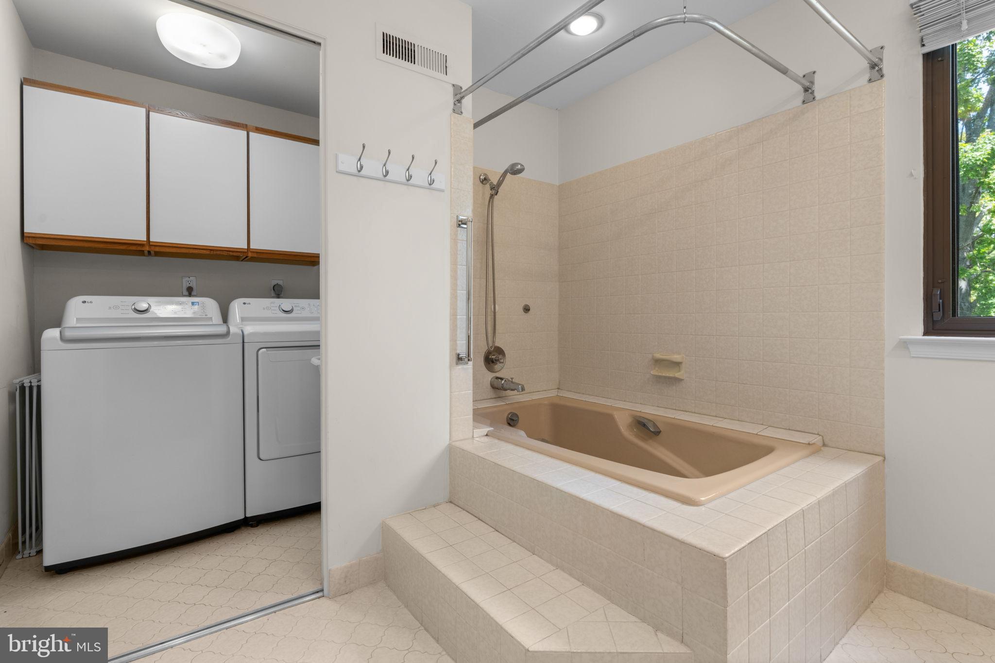 HEADLEY TRACE - Residential