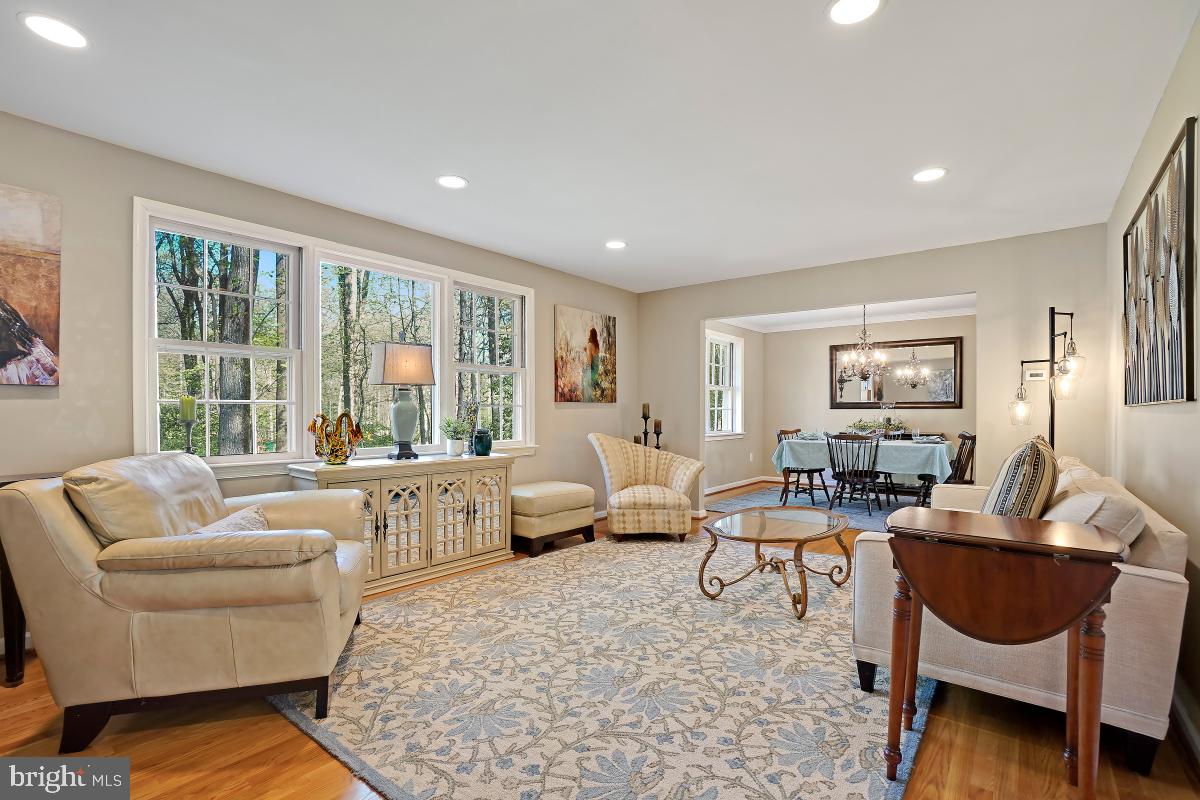 RESTON - Residential