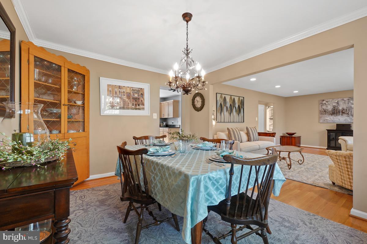 RESTON - Residential