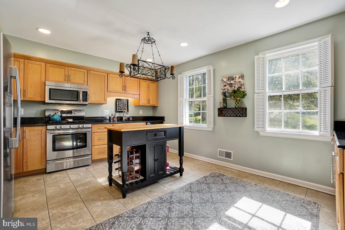 RESTON - Residential