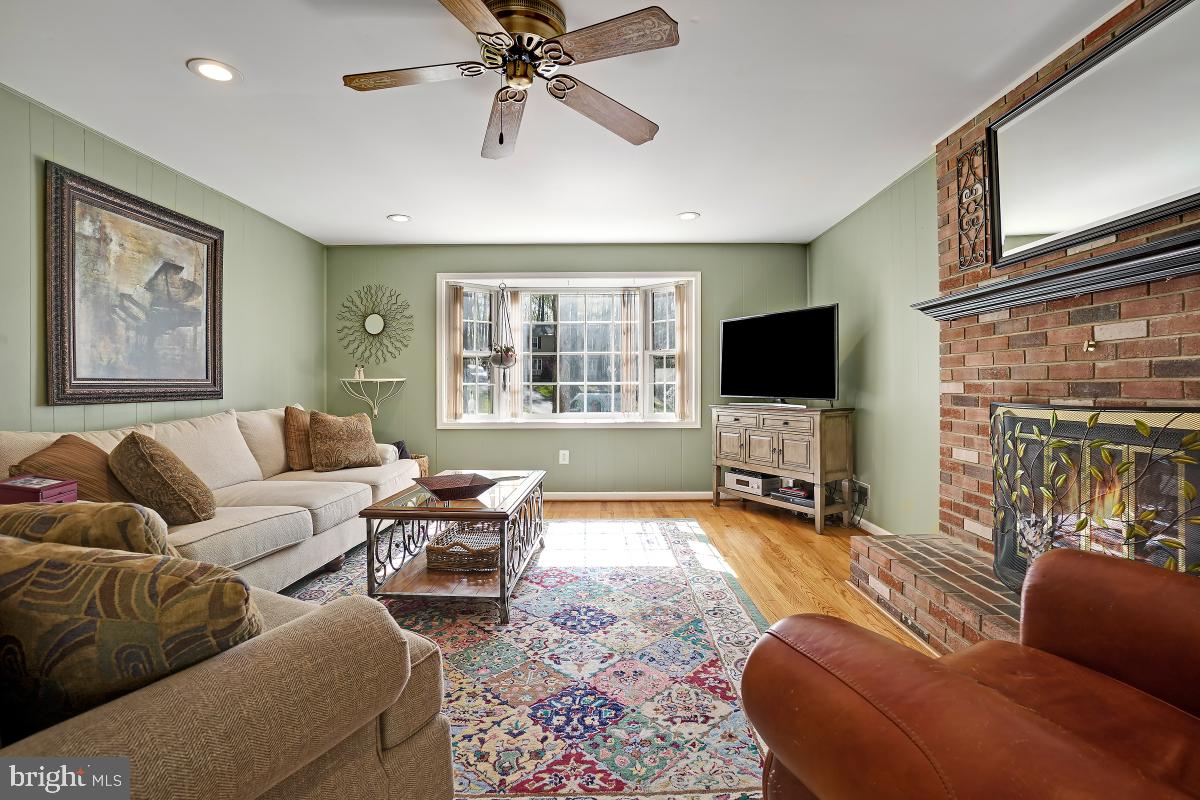 RESTON - Residential