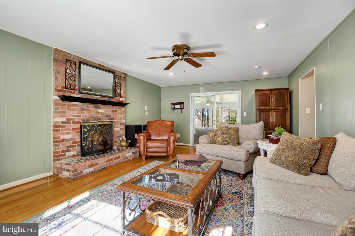 RESTON - Residential