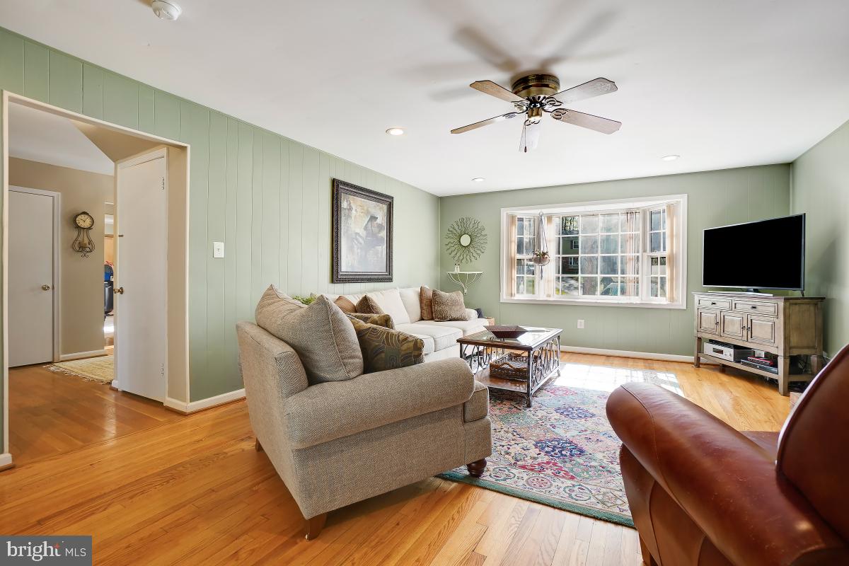 RESTON - Residential