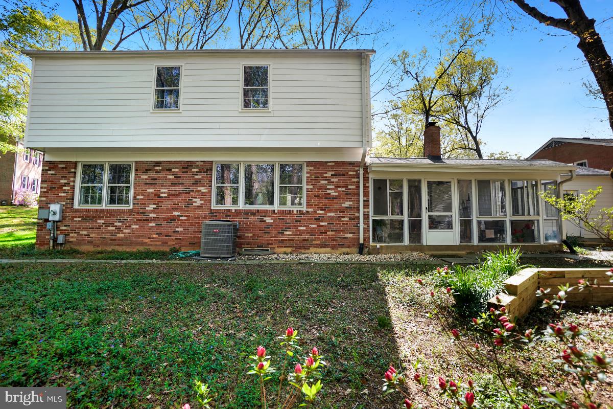 RESTON - Residential