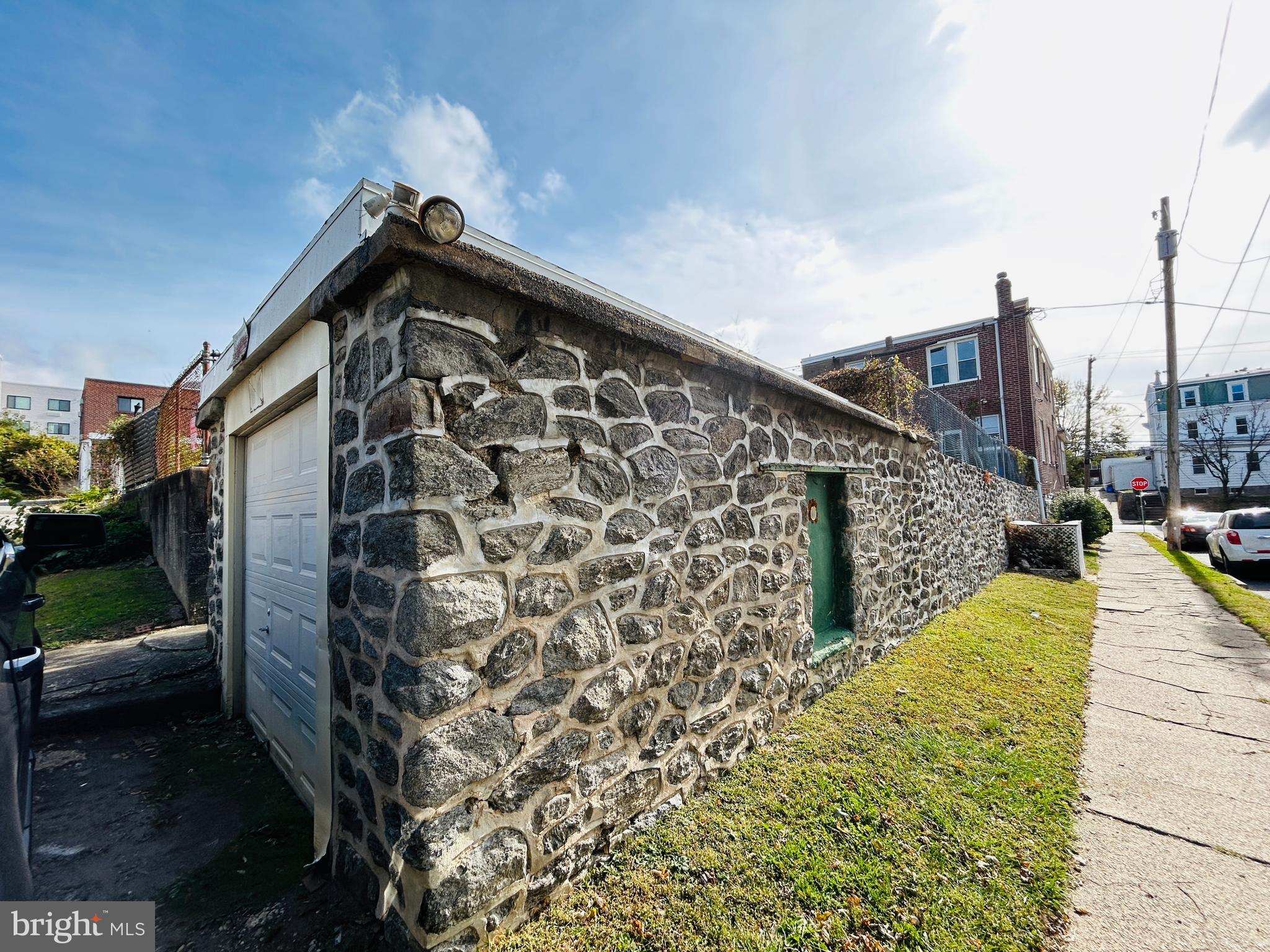 ROXBOROUGH - Residential Income