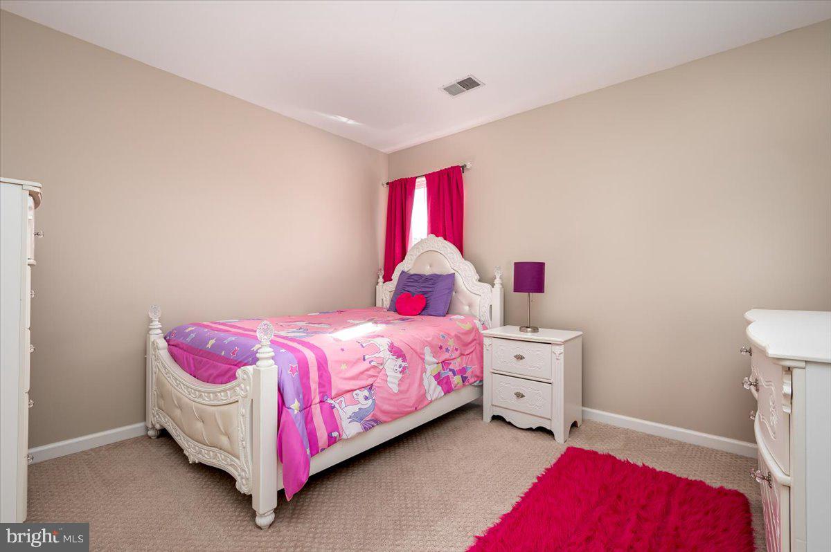 SHAMROCK MANOR - Residential