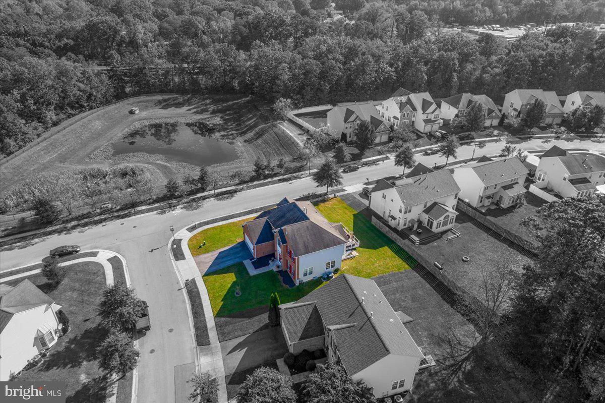 SHAMROCK MANOR - Residential