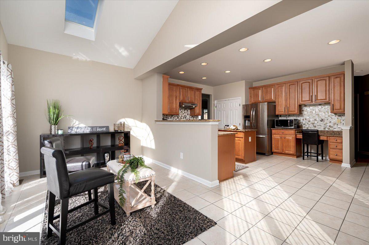 SHAMROCK MANOR - Residential