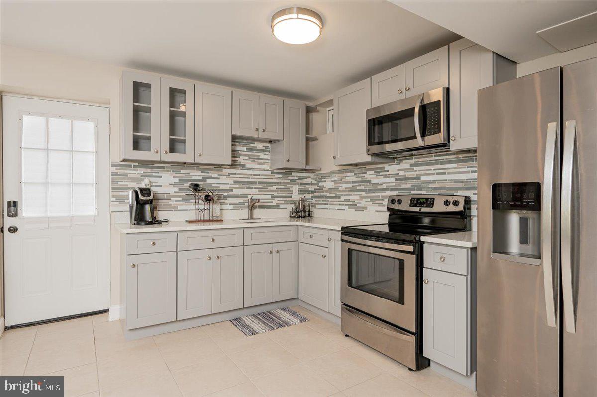 SHAMROCK MANOR - Residential