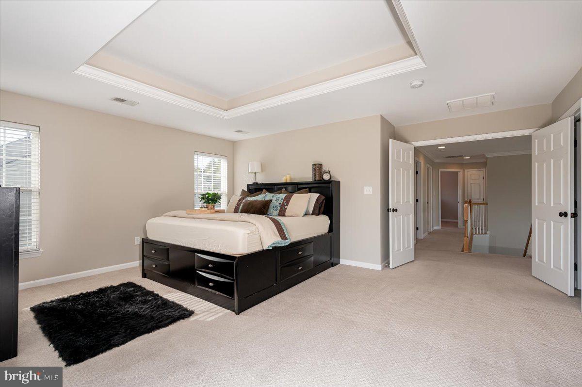 SHAMROCK MANOR - Residential