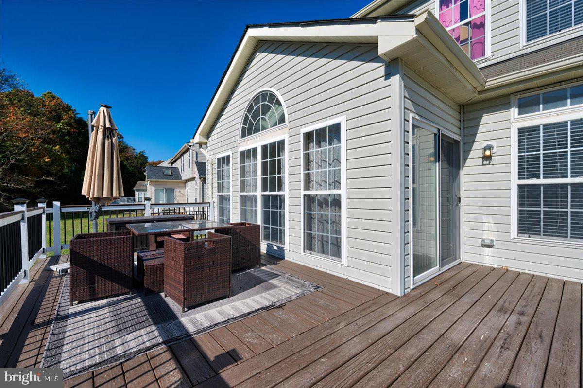 SHAMROCK MANOR - Residential