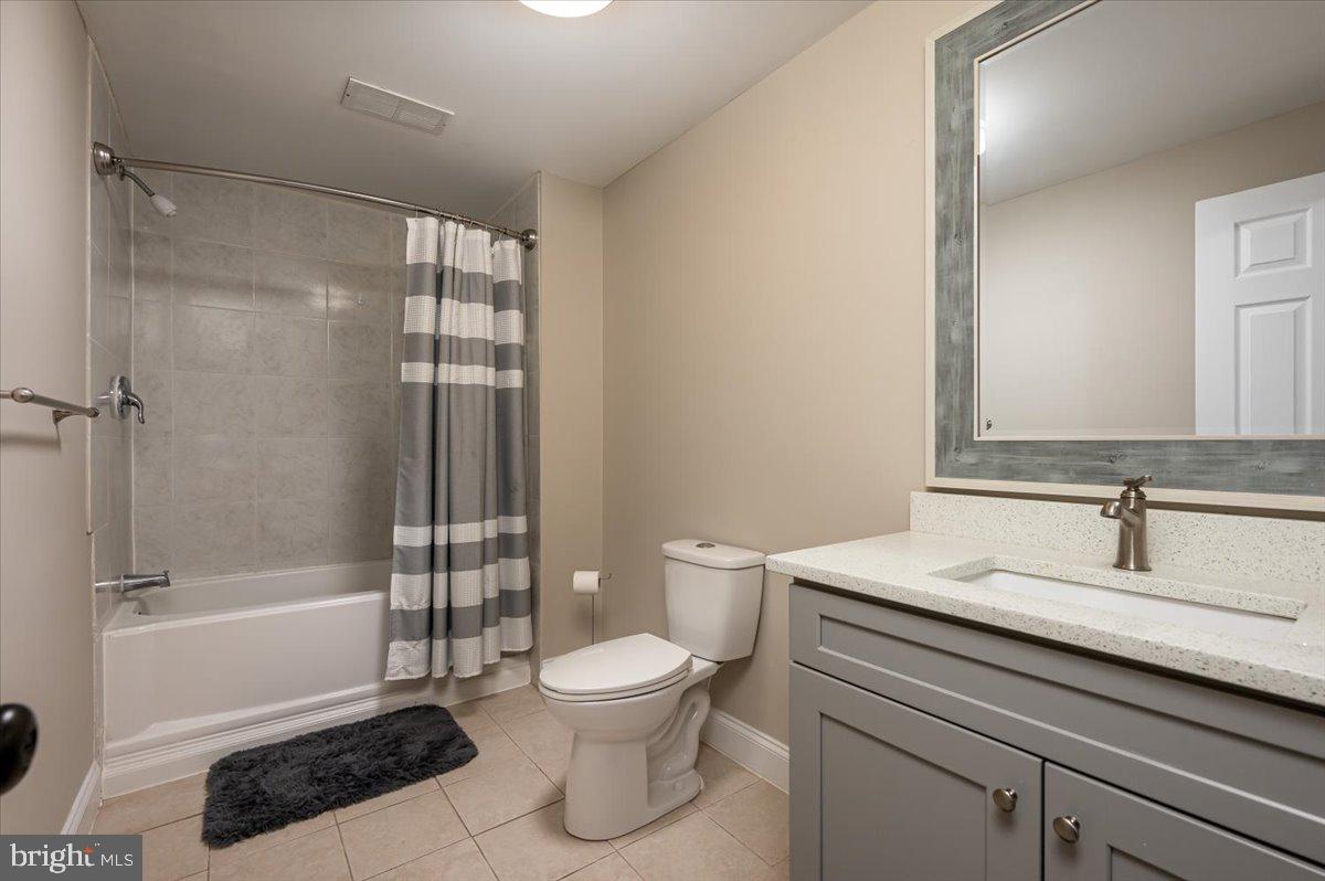 SHAMROCK MANOR - Residential