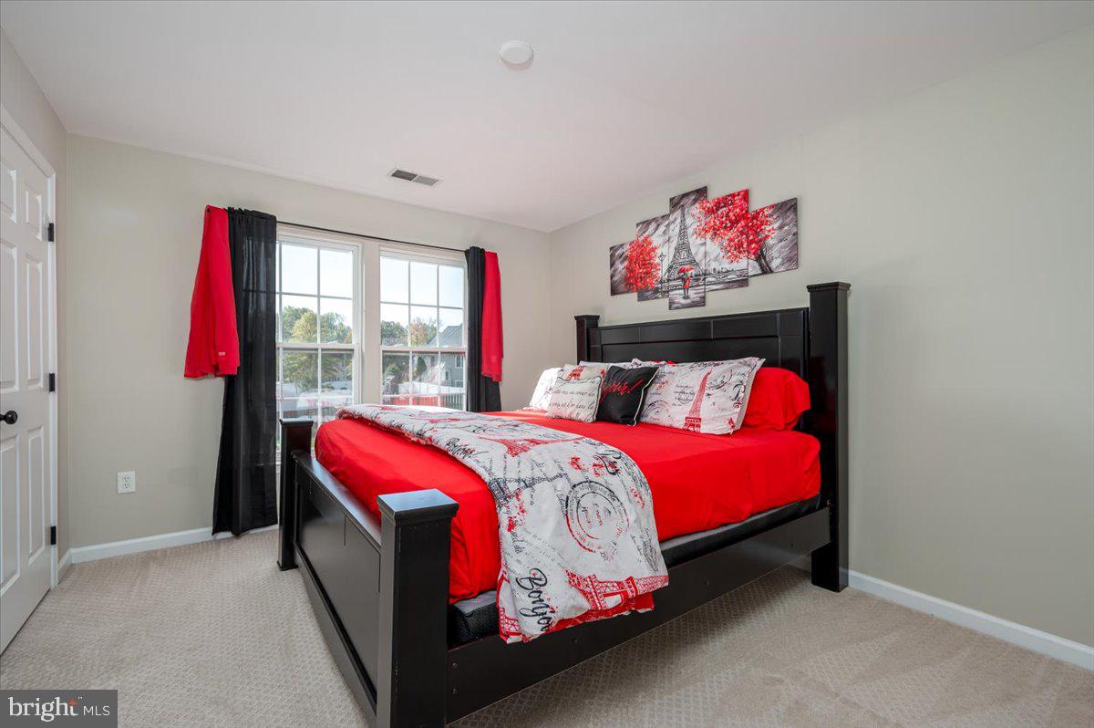 SHAMROCK MANOR - Residential