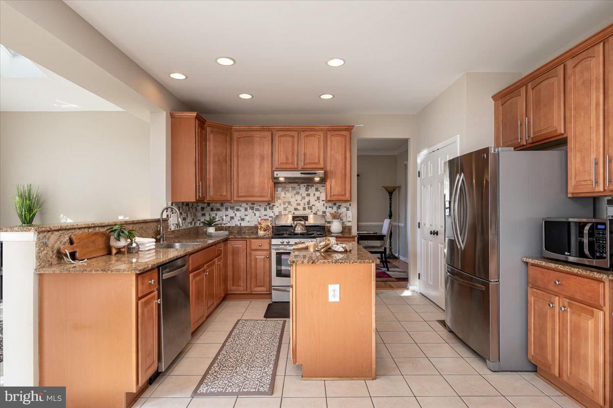 SHAMROCK MANOR - Residential