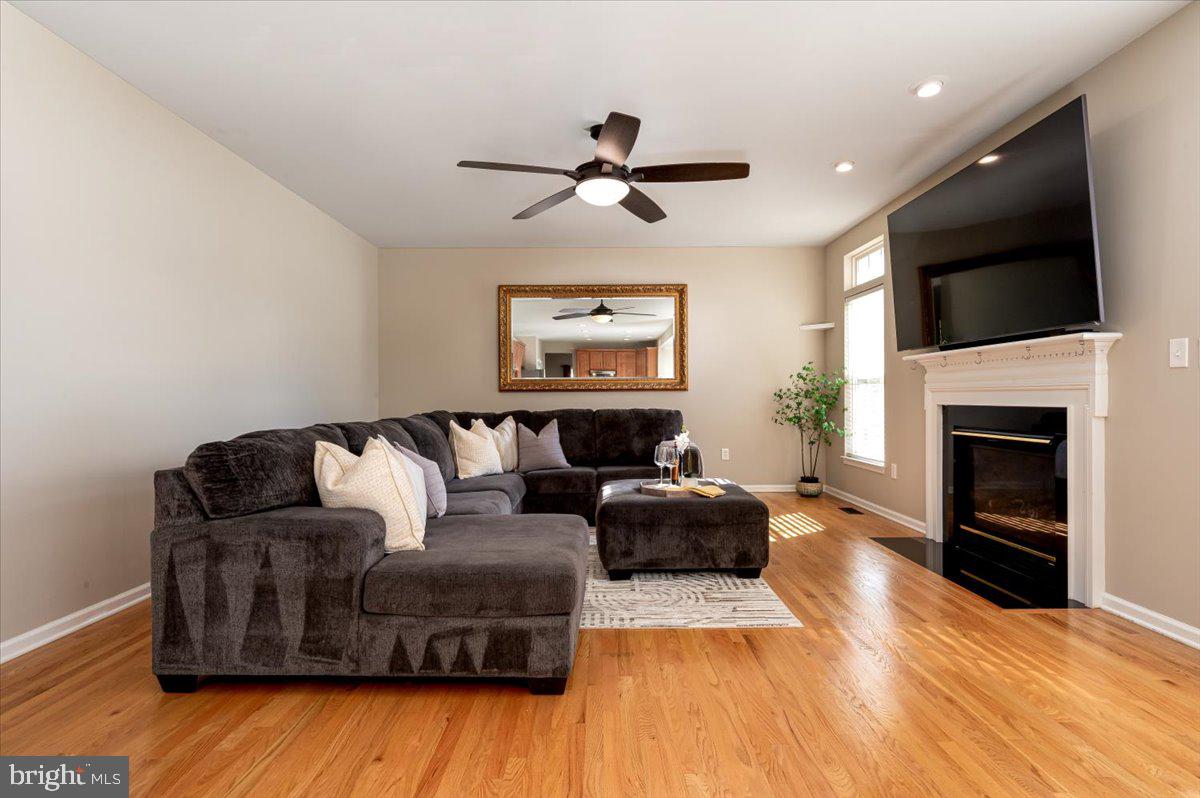 SHAMROCK MANOR - Residential