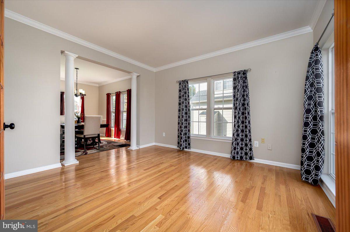 SHAMROCK MANOR - Residential