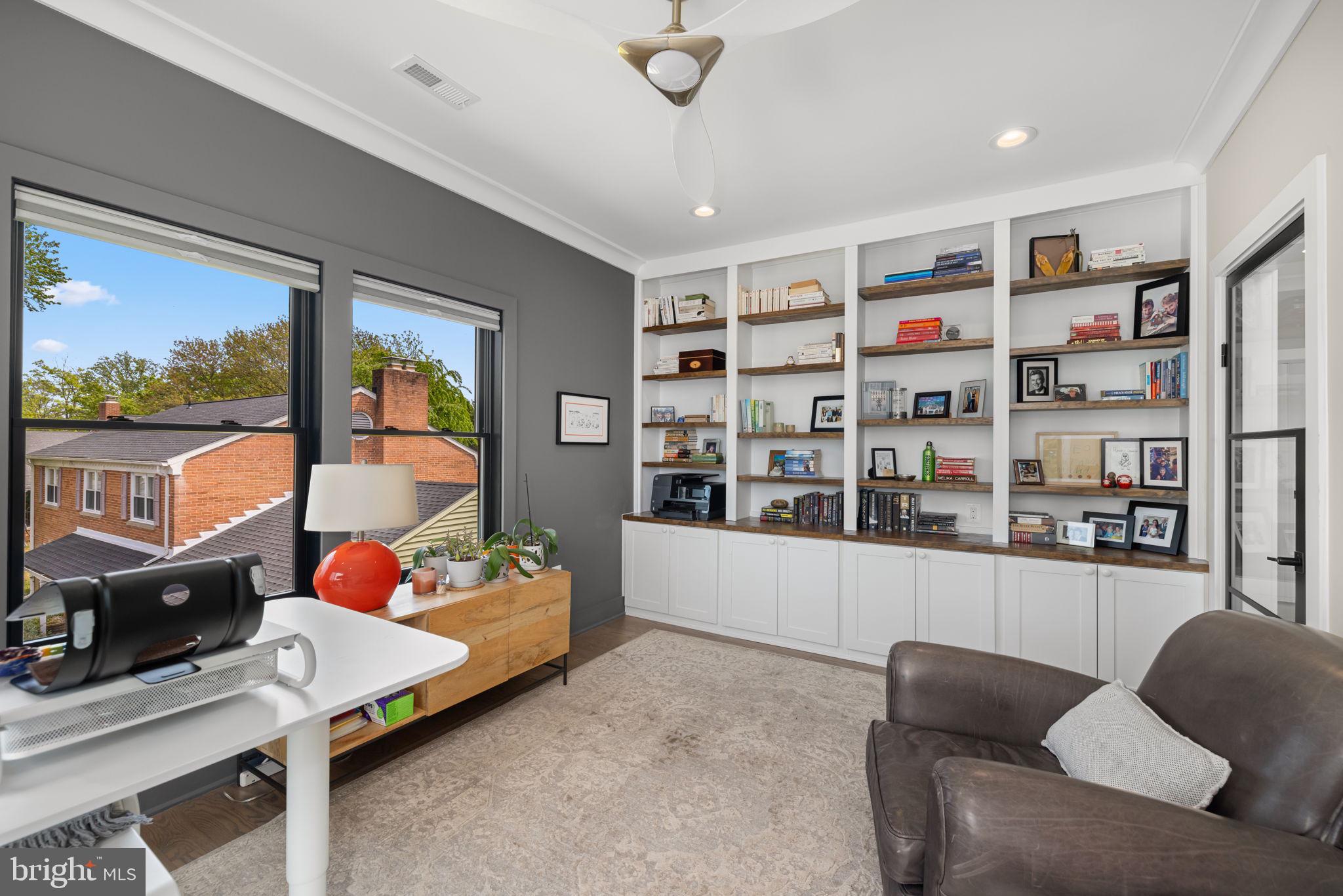 SOUTHRIDGE - Residential