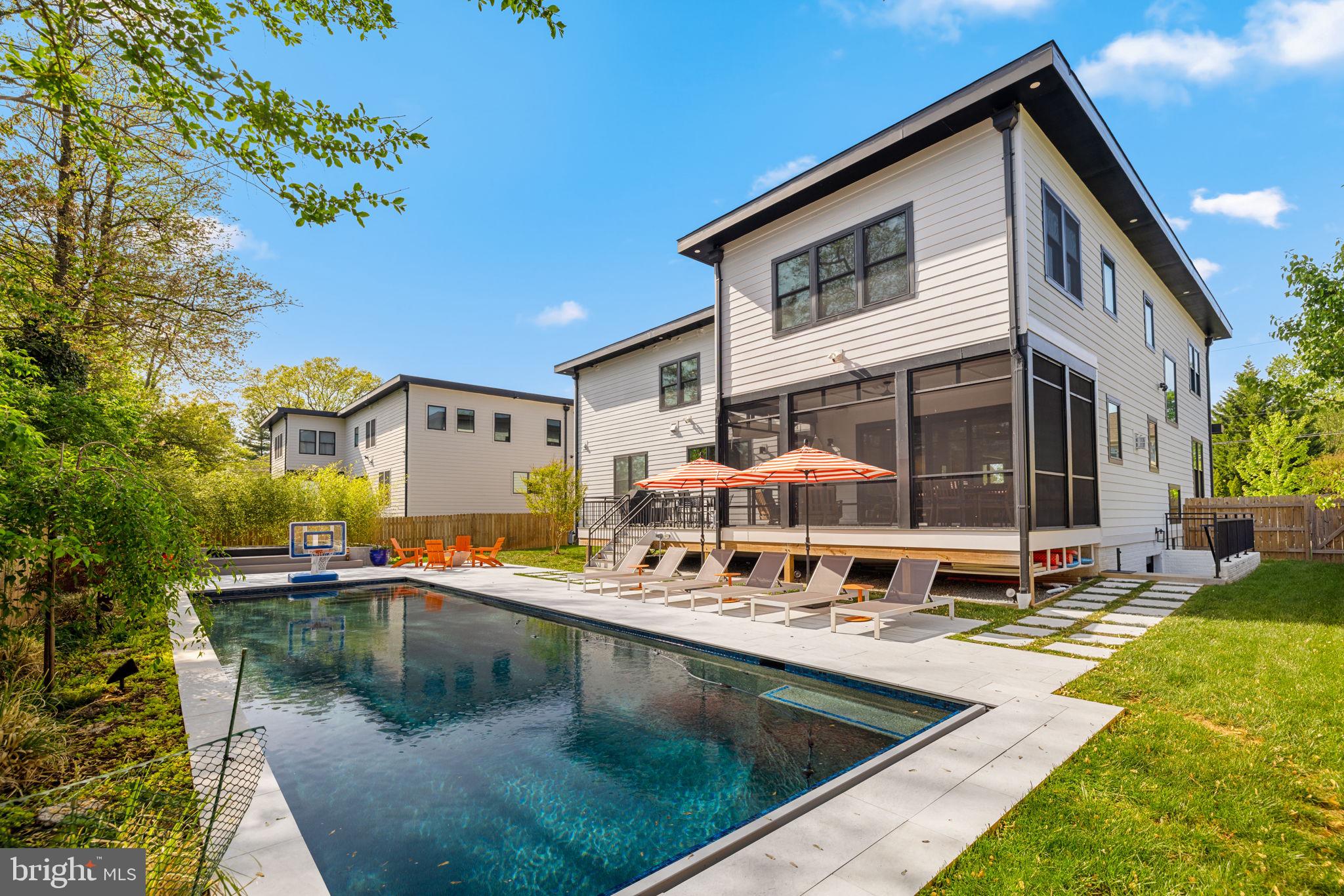 SOUTHRIDGE - Residential