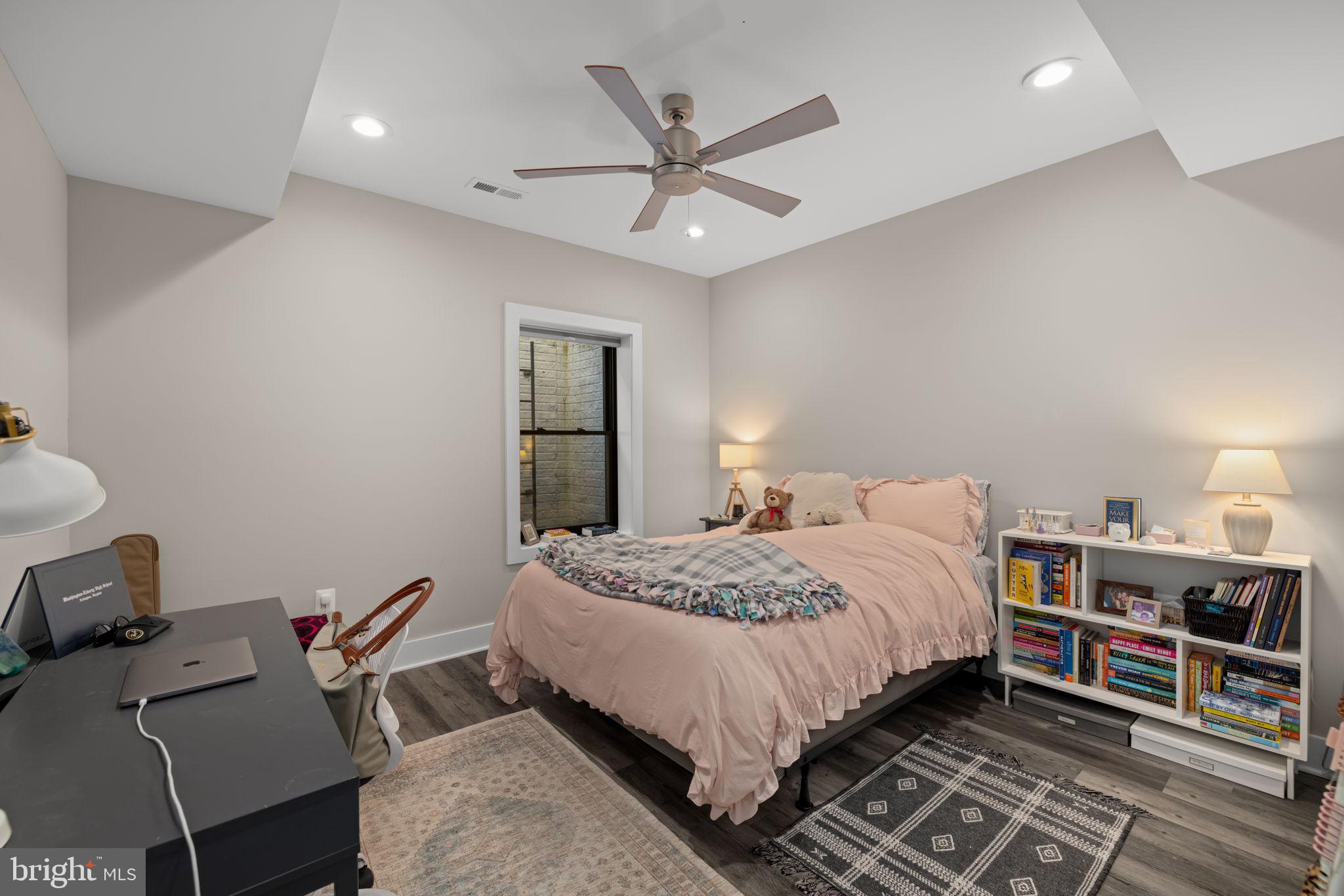 SOUTHRIDGE - Residential