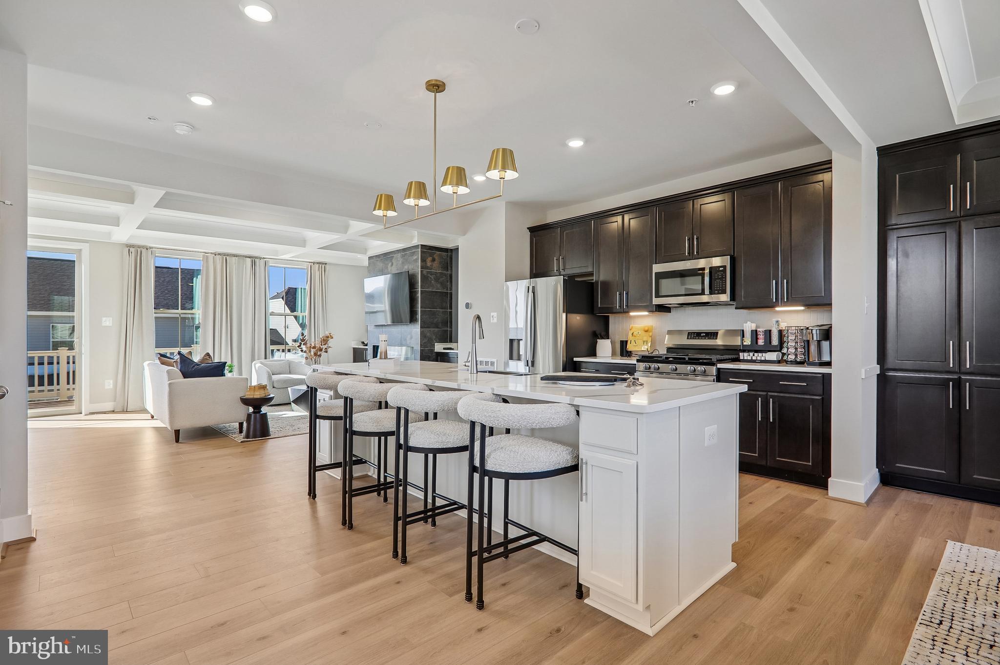 MANNING SQUARE TOWNS - Residential