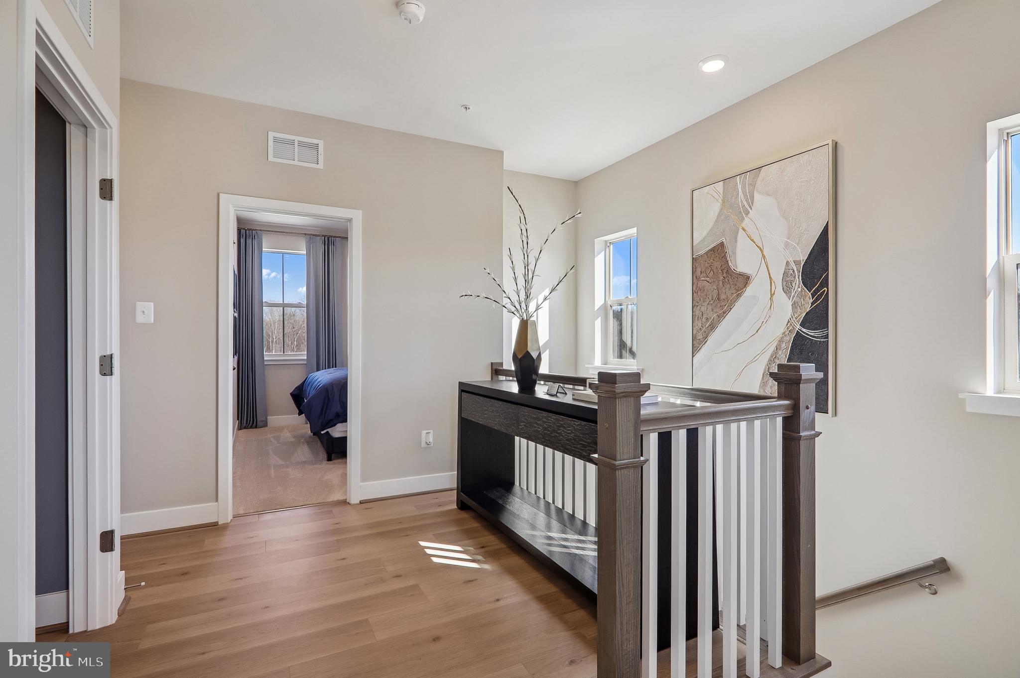 MANNING SQUARE TOWNS - Residential