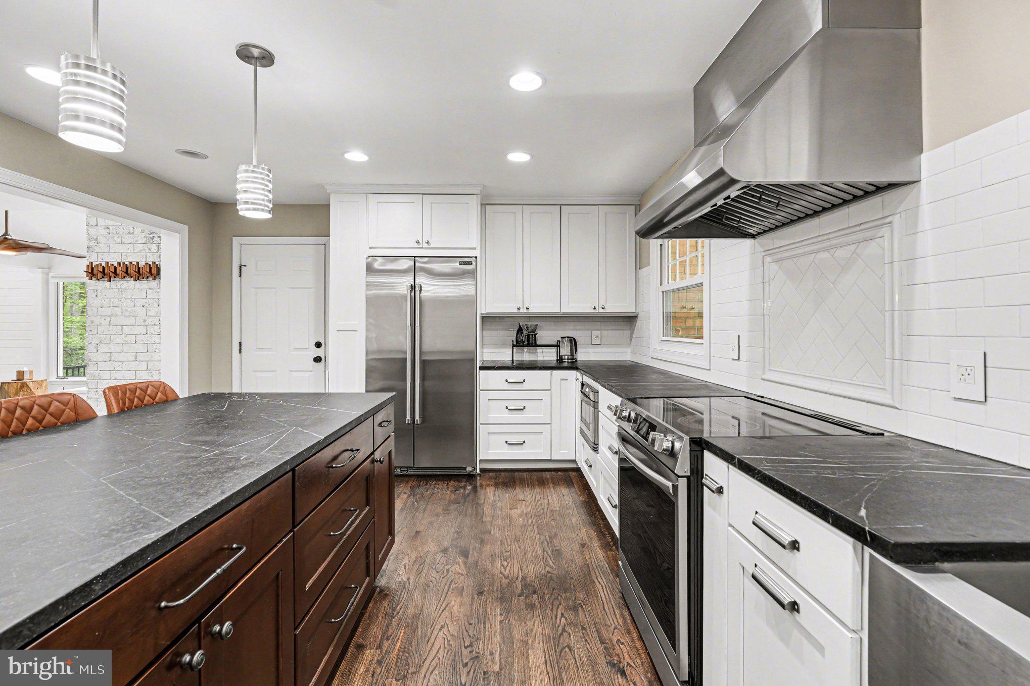 RIVER BLUFFS - Residential