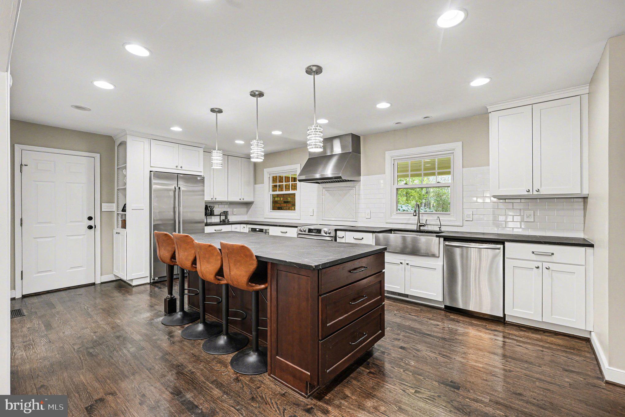 RIVER BLUFFS - Residential