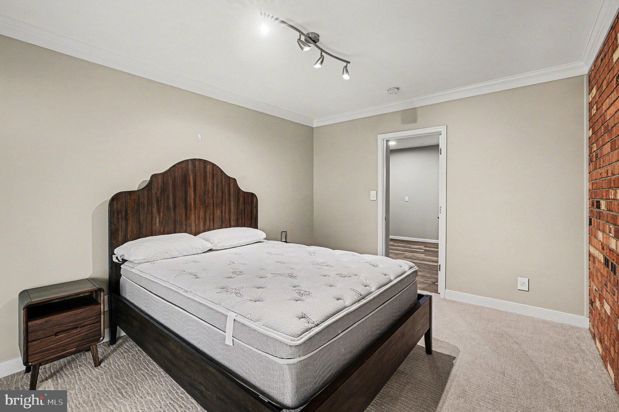 RIVER BLUFFS - Residential