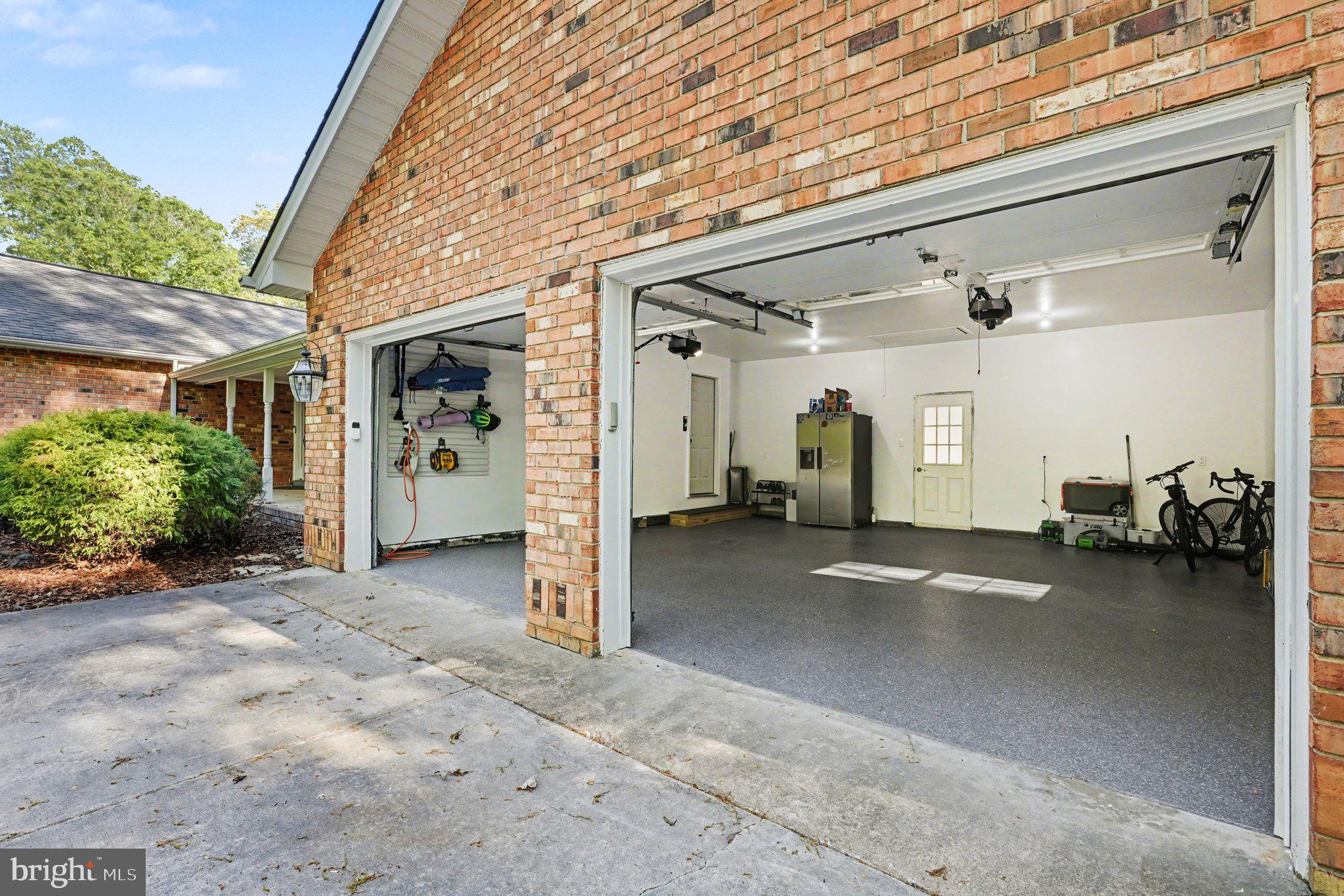 RIVER BLUFFS - Residential