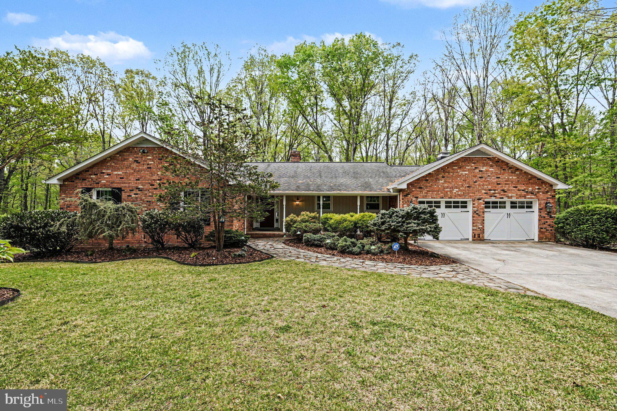 7 RIVER BLUFFS DRIVE