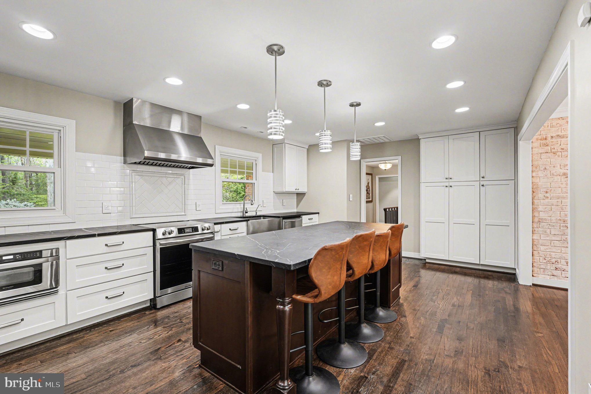 RIVER BLUFFS - Residential