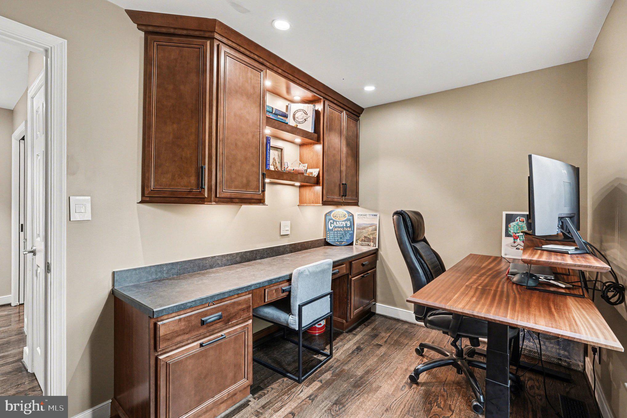 RIVER BLUFFS - Residential