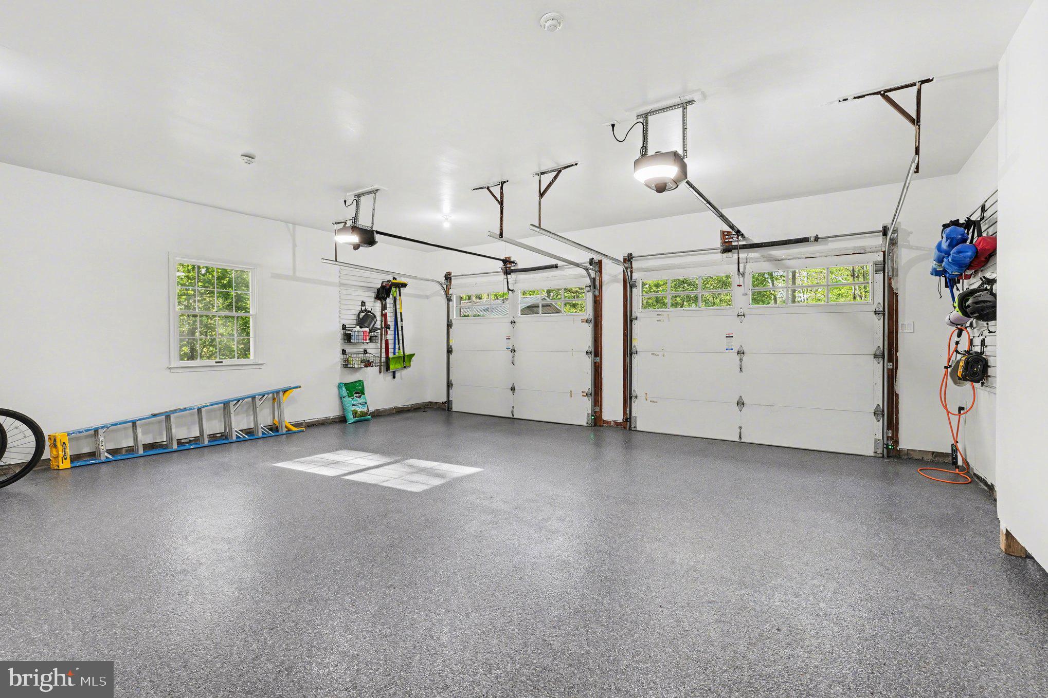 RIVER BLUFFS - Residential