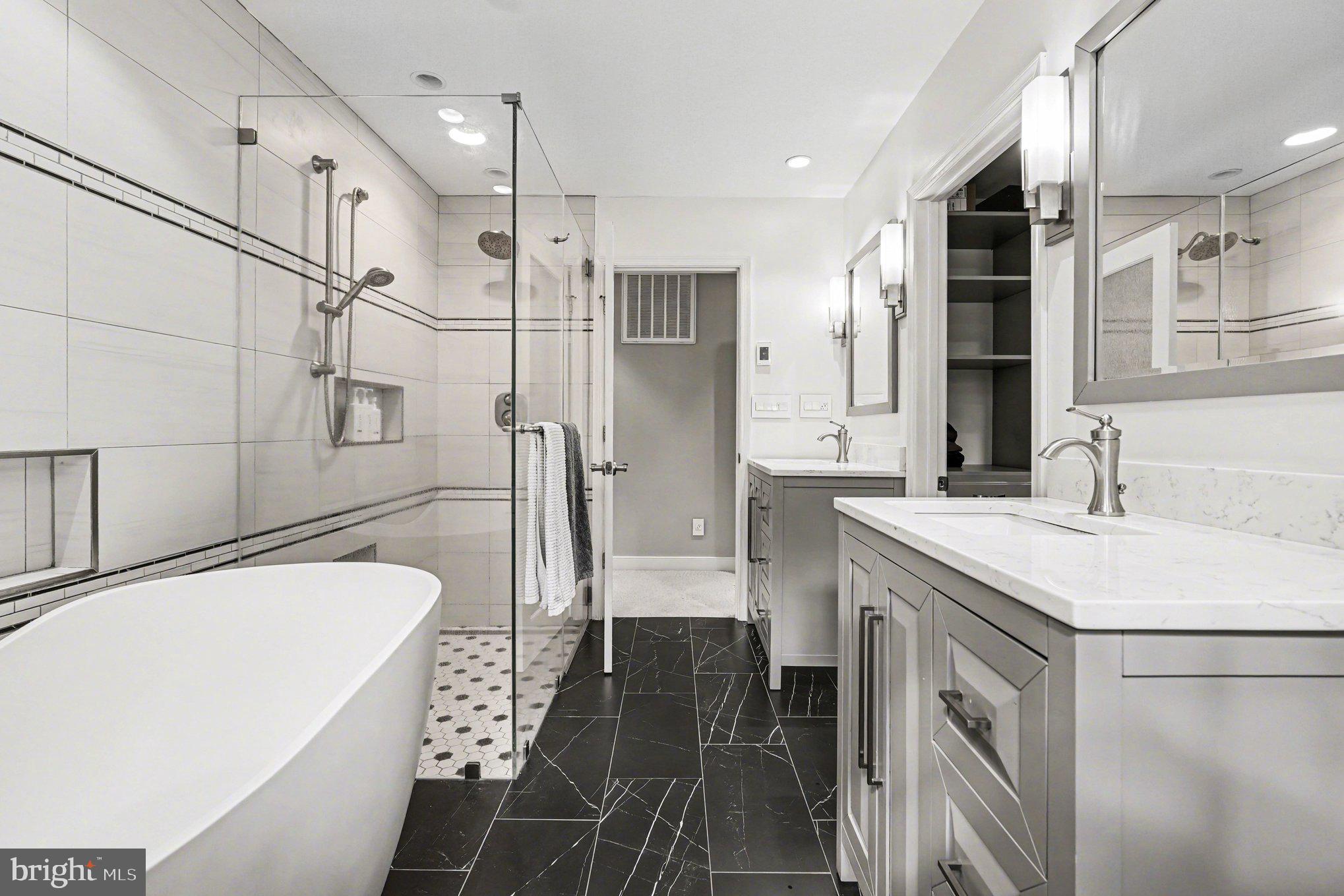 RIVER BLUFFS - Residential