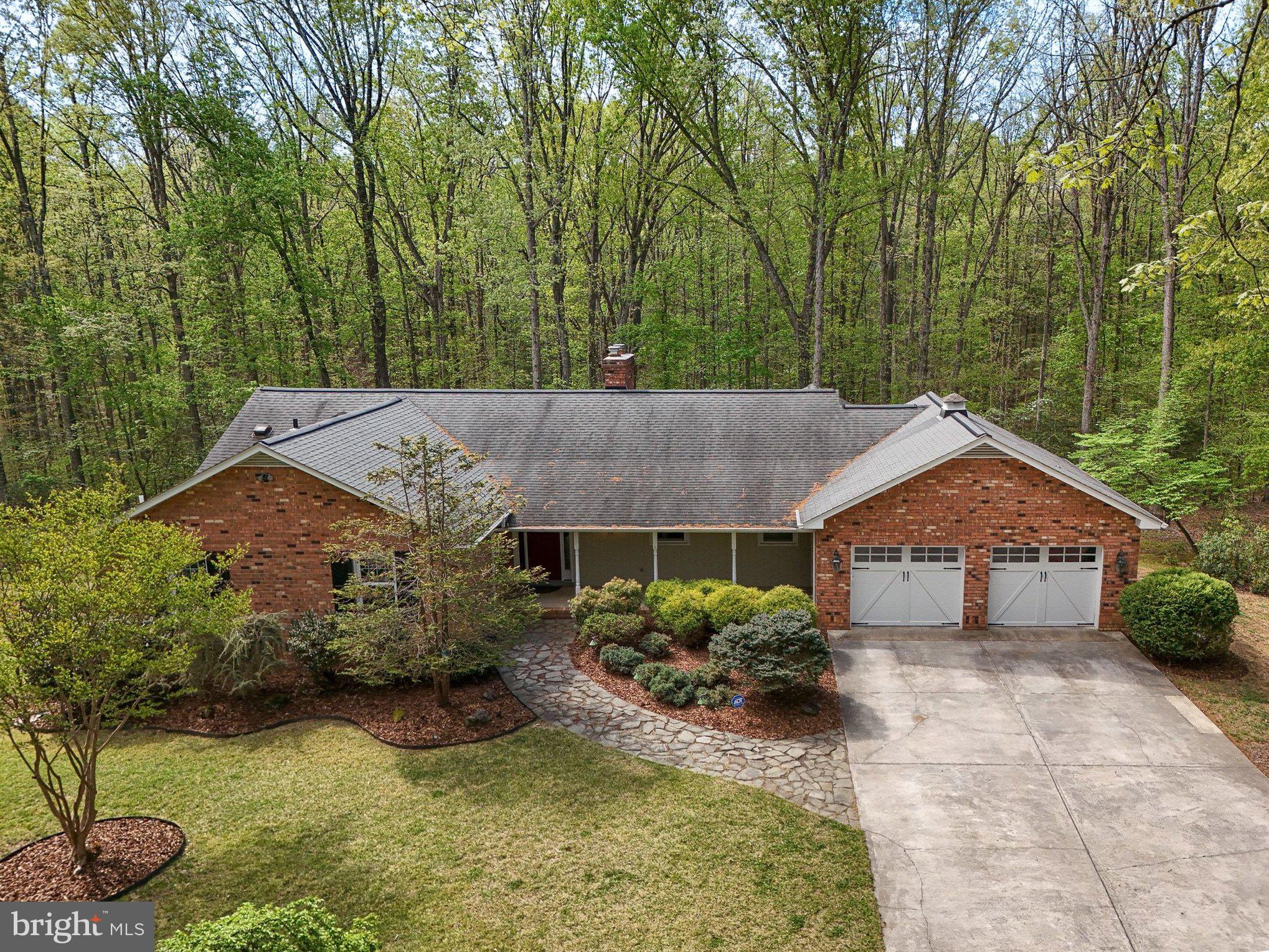 RIVER BLUFFS - Residential