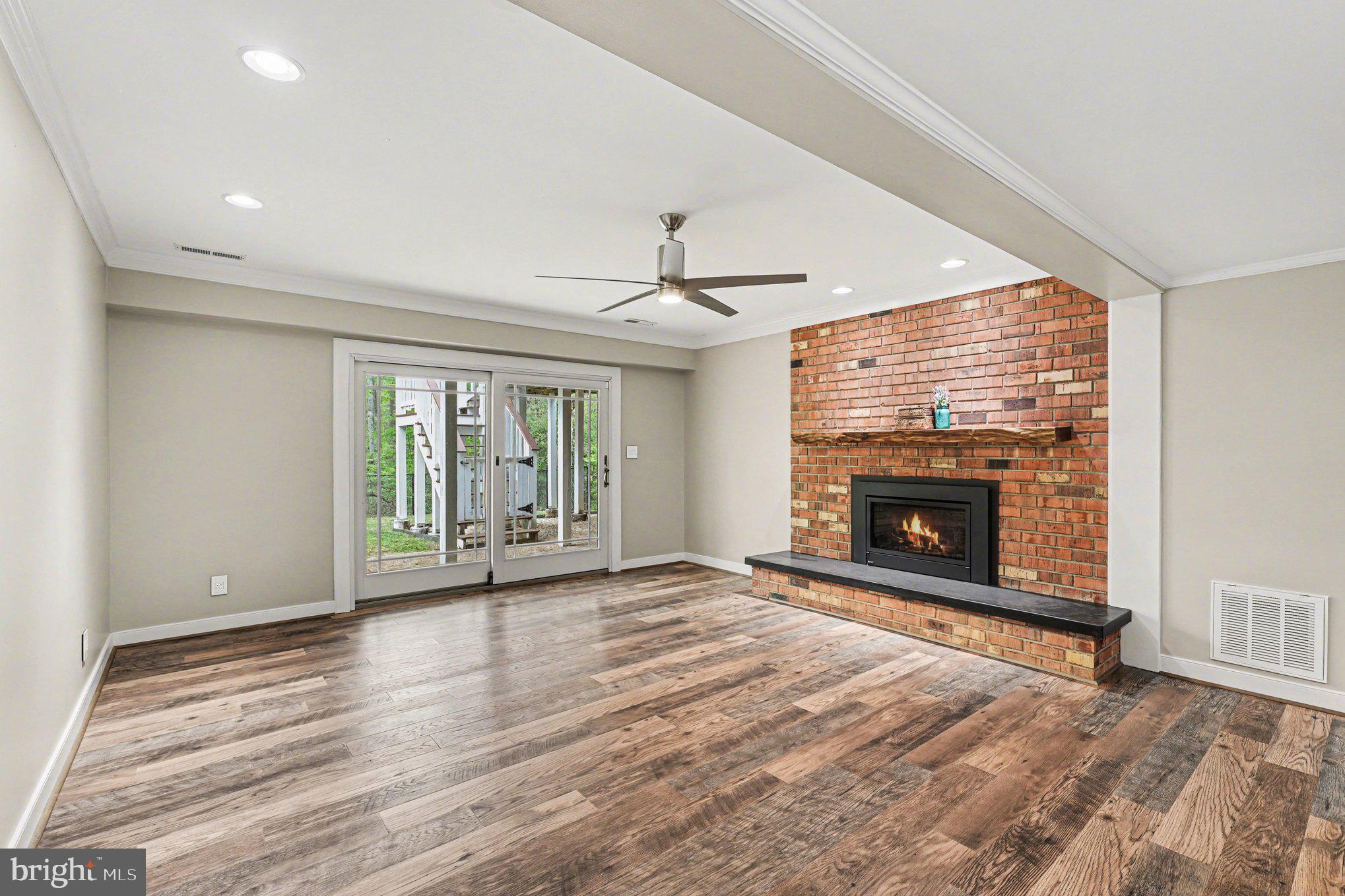 RIVER BLUFFS - Residential