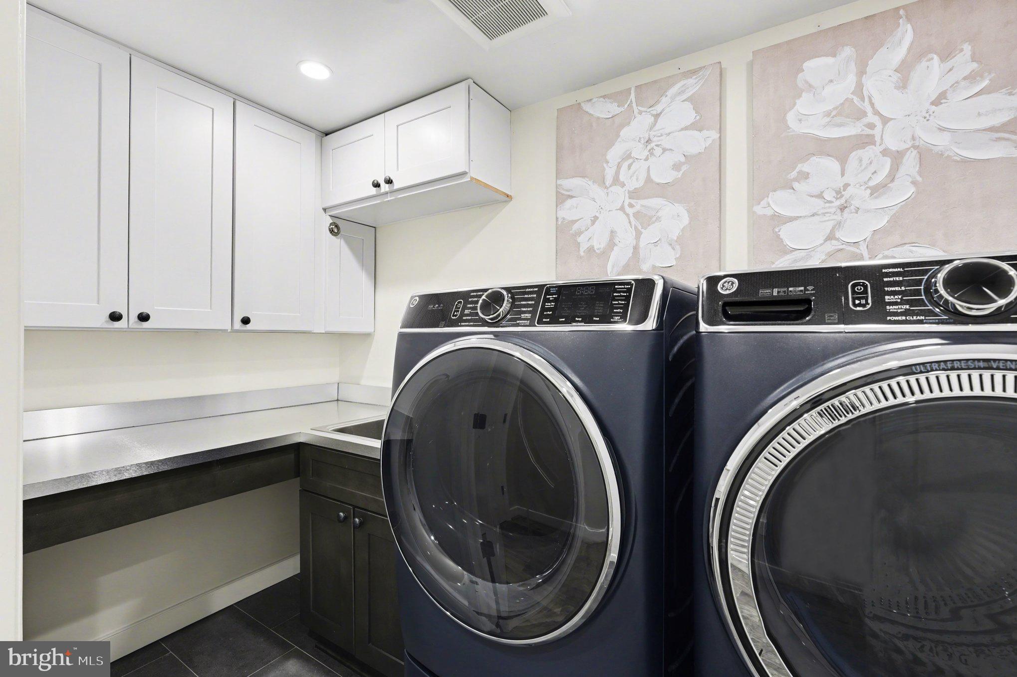 RIVER BLUFFS - Residential