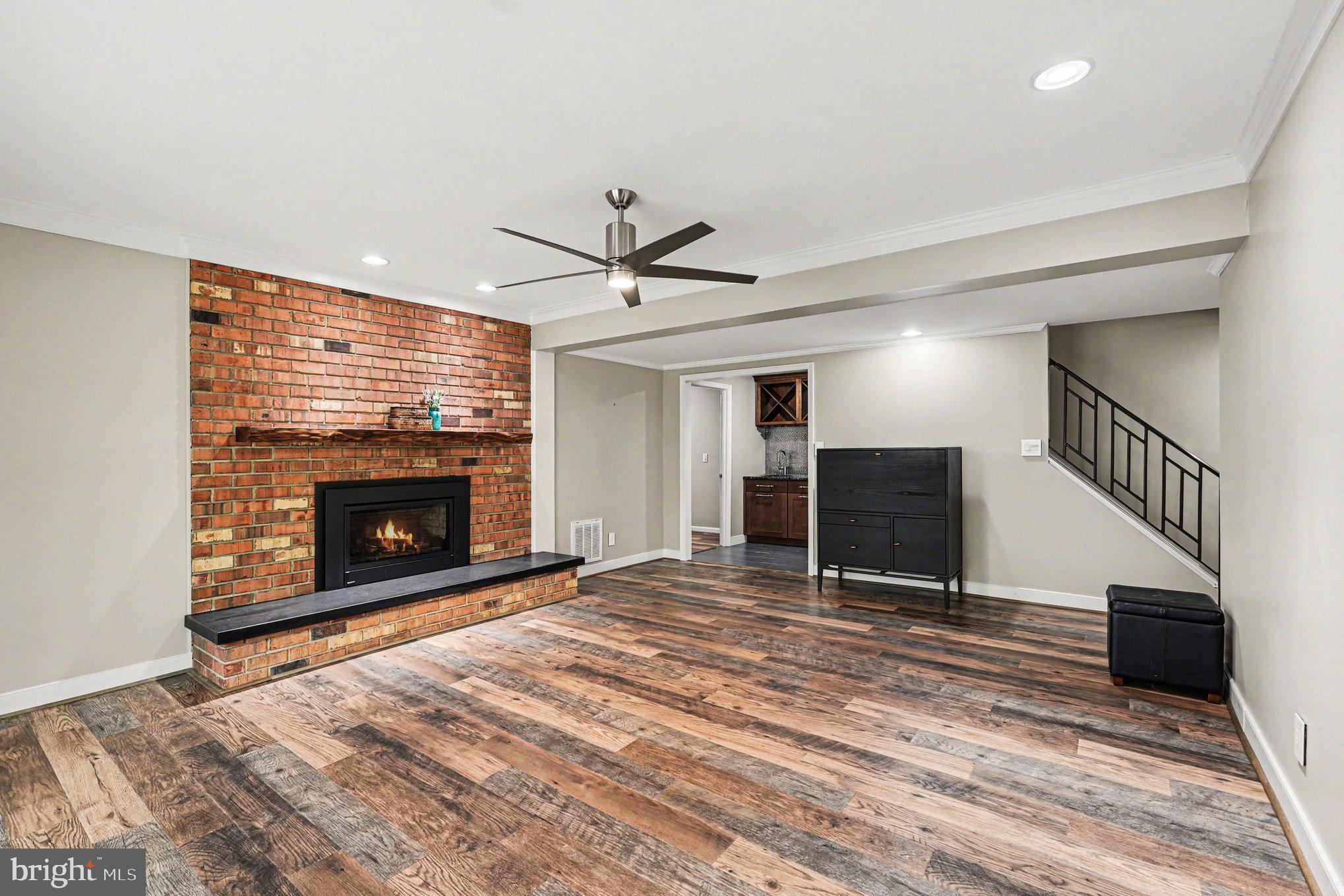 RIVER BLUFFS - Residential