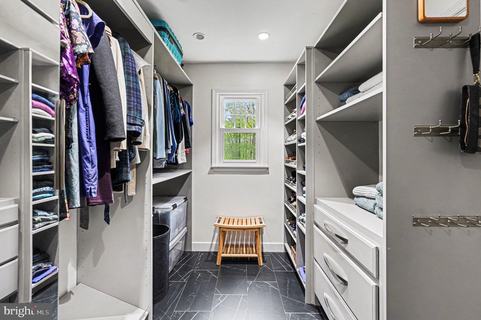 RIVER BLUFFS - Residential