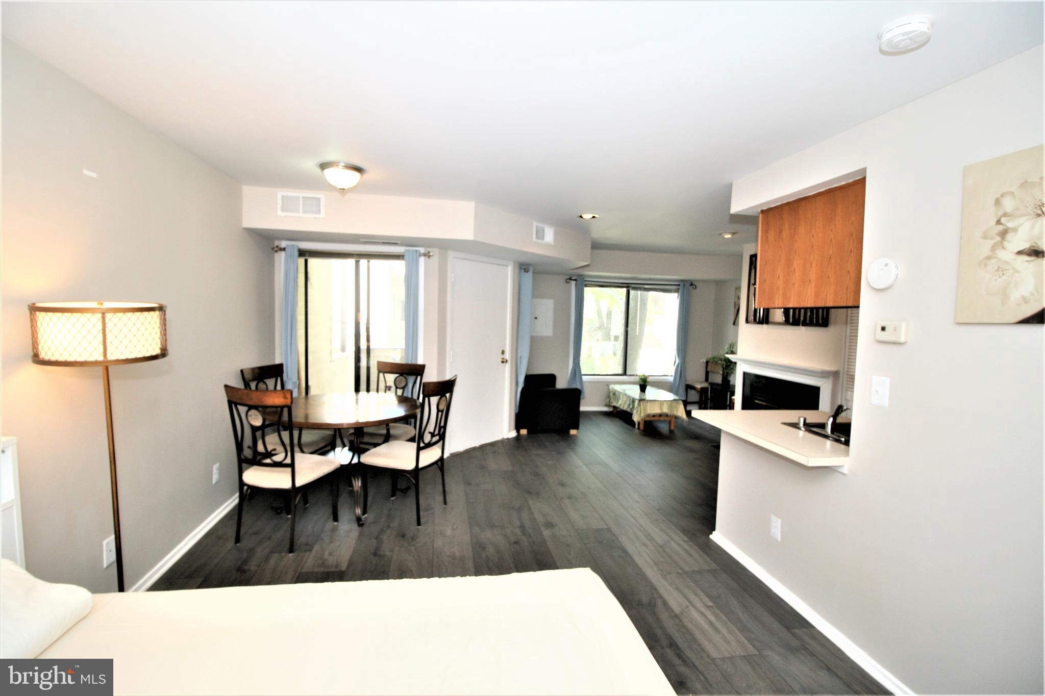 CHRISTOPHER COURT - Residential Lease