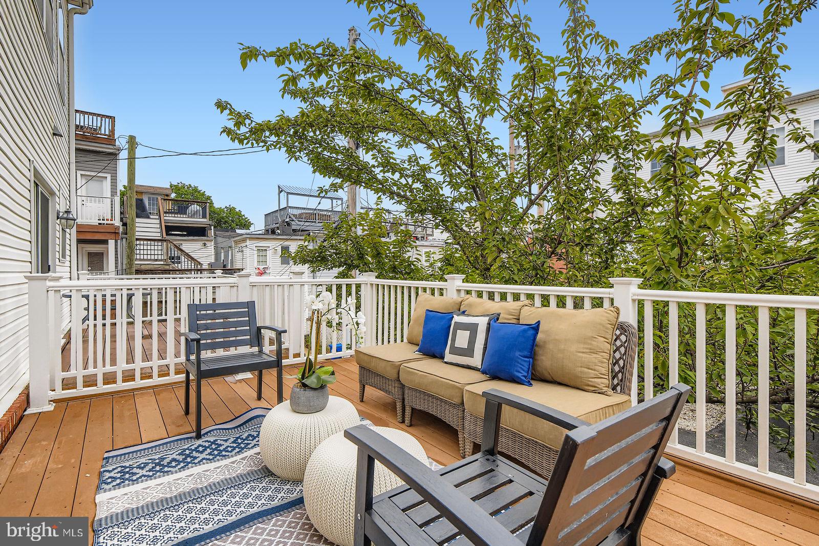 Canton Gables Townhome – Garage, Parking Pad & Rooftop Deck
Welcome to your chance to join one of Canton’s most sought-after communities! This 3BR/3.5BA move-in ready townhome is tucked inside Canton Gables, a private 27-home enclave with its own gated courtyard—a rare retreat in the heart of the city. As a long-time neighbor, I can tell you: this is a truly special place to call home.
Inside, you’ll find high ceilings, gleaming hardwoods, fresh paint, and new carpet throughout. The updated kitchen features granite countertops, brand-new stainless steel appliances, and stylish lighting—opening to a tree-lined deck perfect for coffee or grilling.
Upstairs, two spacious en-suite bedrooms provide privacy and comfort, while the entry-level bedroom with full bath is ideal for guests, roommates, or a home office. The oversized garage + parking pad open directly into the shared community courtyard—making daily living both easy and secure.
Recent upgrades include: new HVAC, modern lighting, and refreshed finishes. For entertaining, head up to the rooftop deck with sweeping treetop and neighborhood views.
Beyond the home itself, the lifestyle here is unmatched: walk to Canton Square, the waterfront promenade, Merritt Athletic Club, Target, marinas, and some of Baltimore’s best restaurants. And at the end of the day, retreat to the peace and quiet of this private courtyard community.
This is more than a home—it’s a neighborhood where people stay for decades. Come see why I’ve been proud to call Canton Gables home for 25 years… and imagine what it would be like to call me your neighbor.