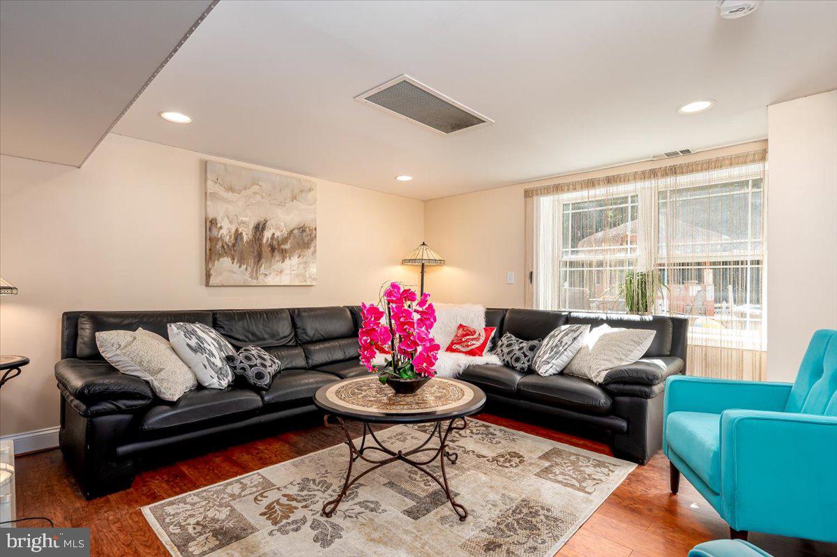 OWINGS MILLS - Residential Lease