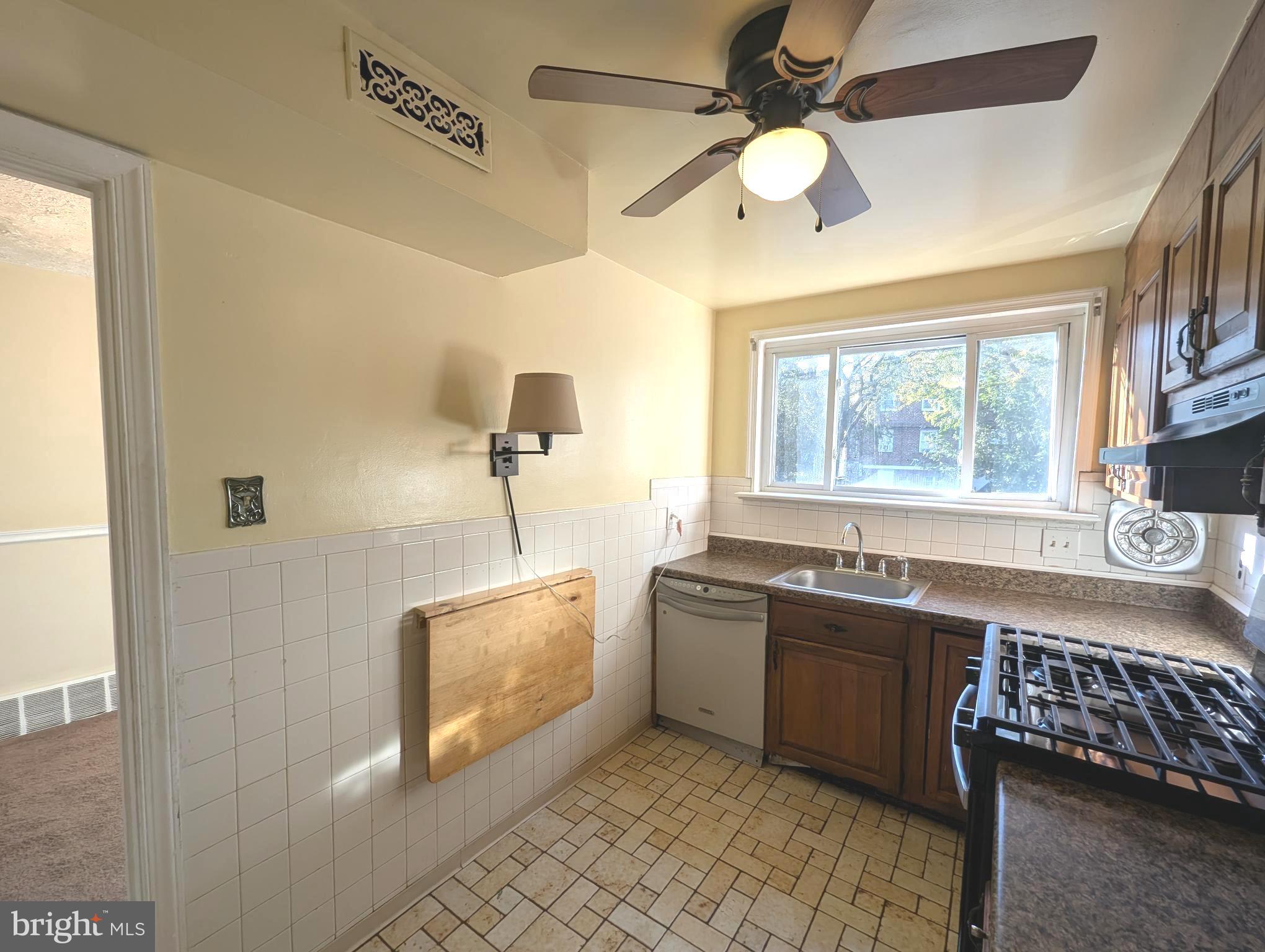 6588 W WALNUT PARK DRIVE