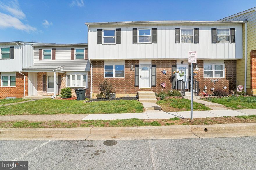 Wonderfully renovated 3 Bedroom 2.5 Bath home in sought after Elvaton Towne Condo!  Brand new kitchen including 42" White Shaker cabinets, stainless steel appliances, quartz countertops and luxury vinyl plank flooring.  Enjoy an effortless commute with easy access to I-97, while being conveniently located near shopping, dining, and top-rated schools. Don’t miss this opportunity—schedule your showing today!