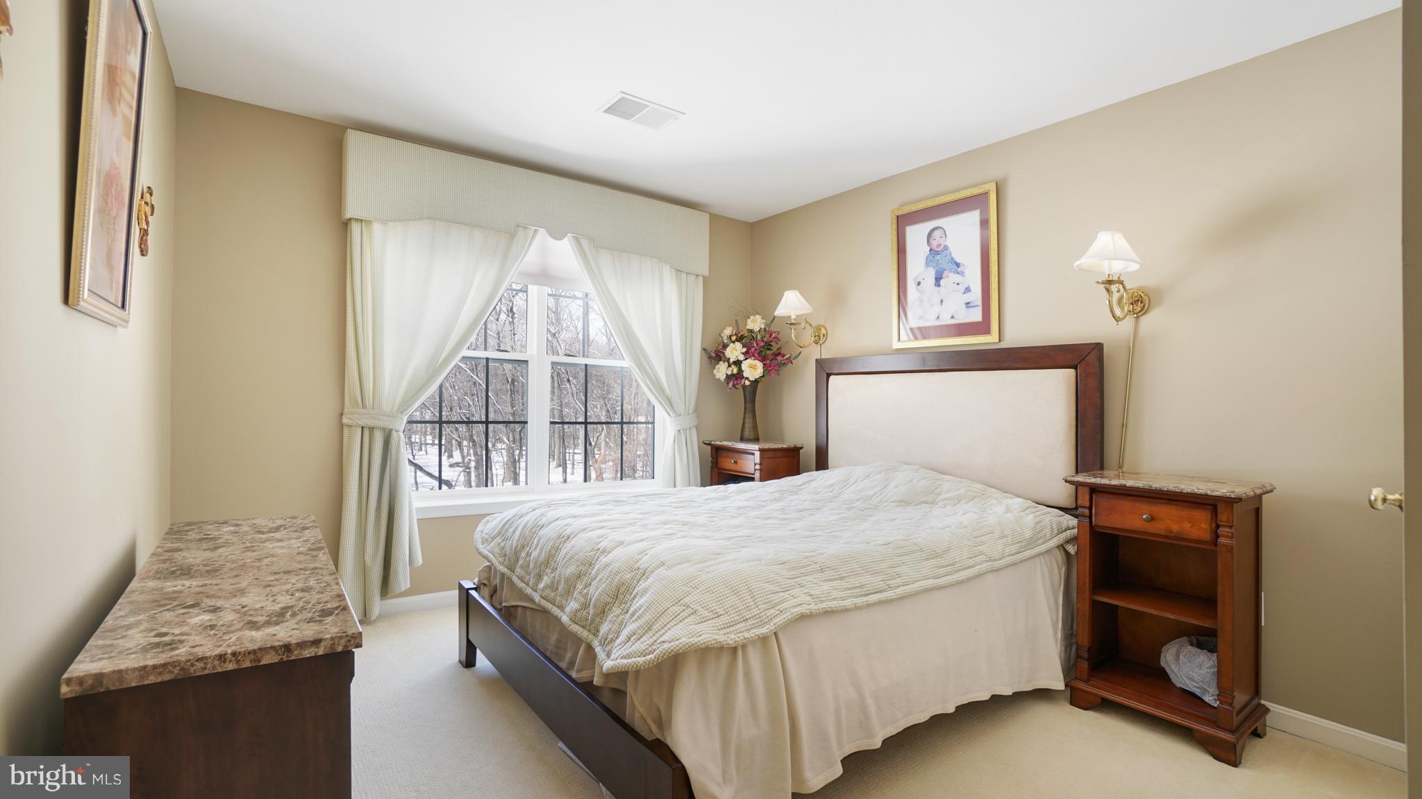 BROOKEFIELD - Residential